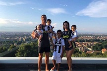 Du đấu cùng Juventus, C.Ronaldo vẫn "gửi thương nhớ" đến Georgina Rodriguez