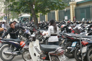 Phạt 100 triệu đồng 4 điểm trông giữ xe vi phạm