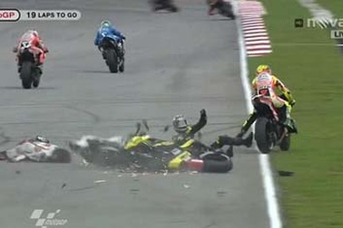 Cận cảnh cái chết thương tâm của tay đua MotoGP Simoncelli
