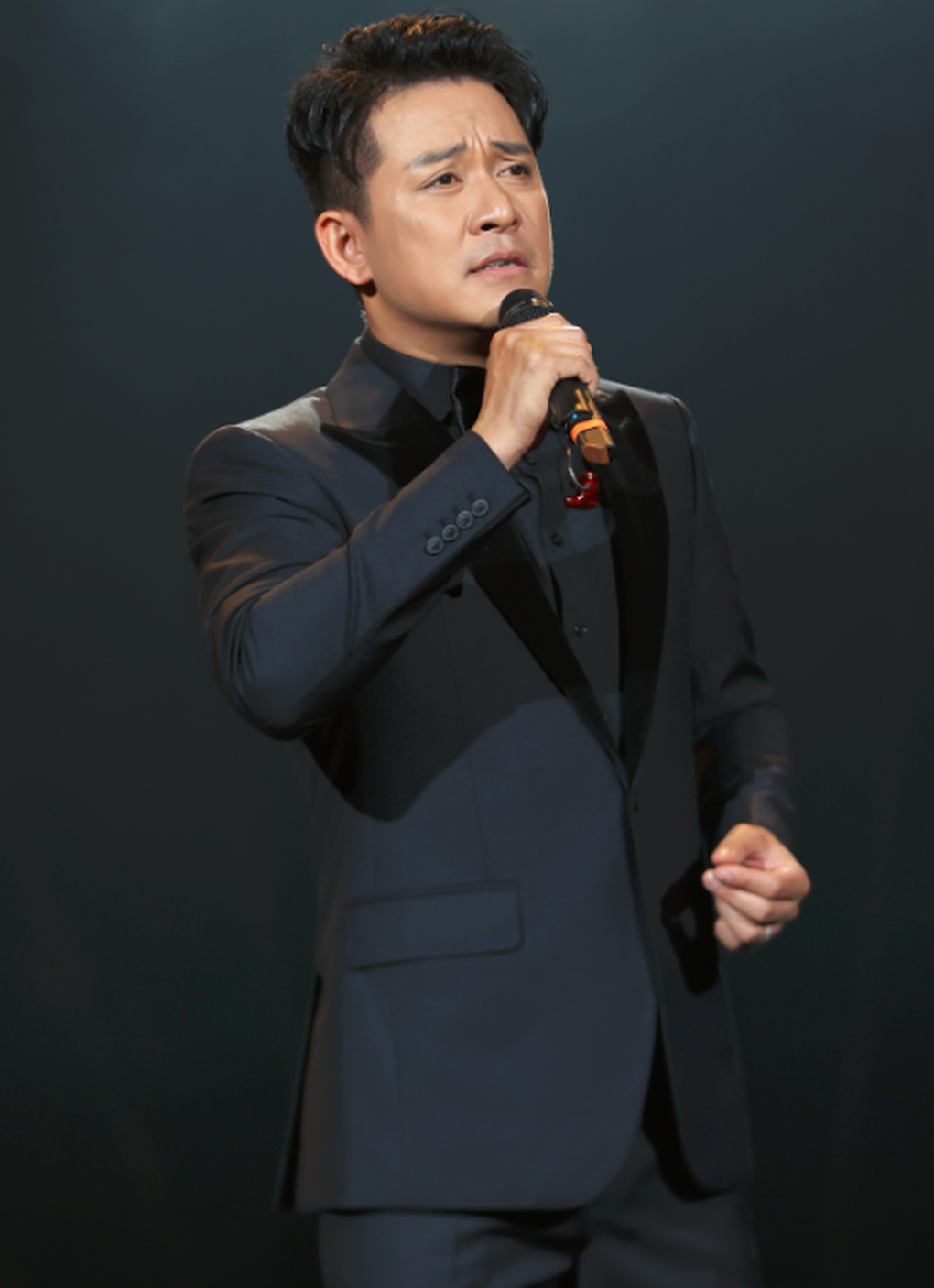 Thanh Lam - Tuấn Hưng hòa giọng đầy cảm xúc trong liveshow - 3 Thanh Lam - Tuấn Hưng hòa giọng đầy cảm xúc trong liveshow - 3