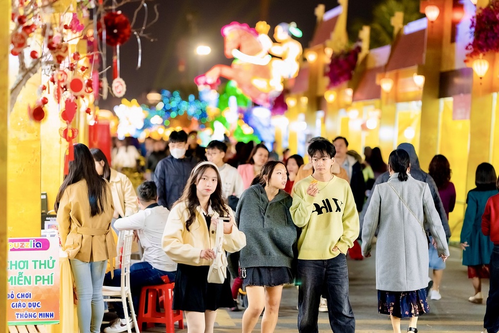 Biển người đổ về Ocean City vui chơi, cầu may trong ngày đầu năm mới - 1 Biển người đổ về Ocean City vui chơi, cầu may trong ngày đầu năm mới - 1