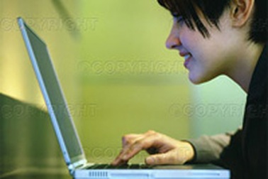 Nghiện Internet vì muốn quên hiện tại