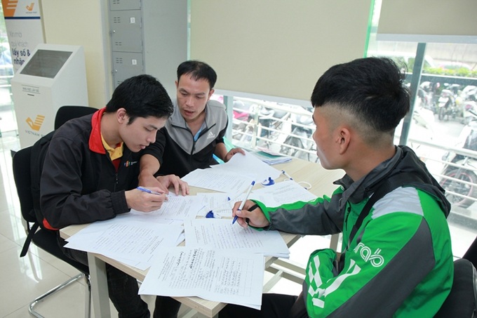 Nhanh chóng, dễ dàng và không phải chờ đợi là những gì khách hàng nhận được khi sử dụng dịch vụ này tại Bưu điện.
