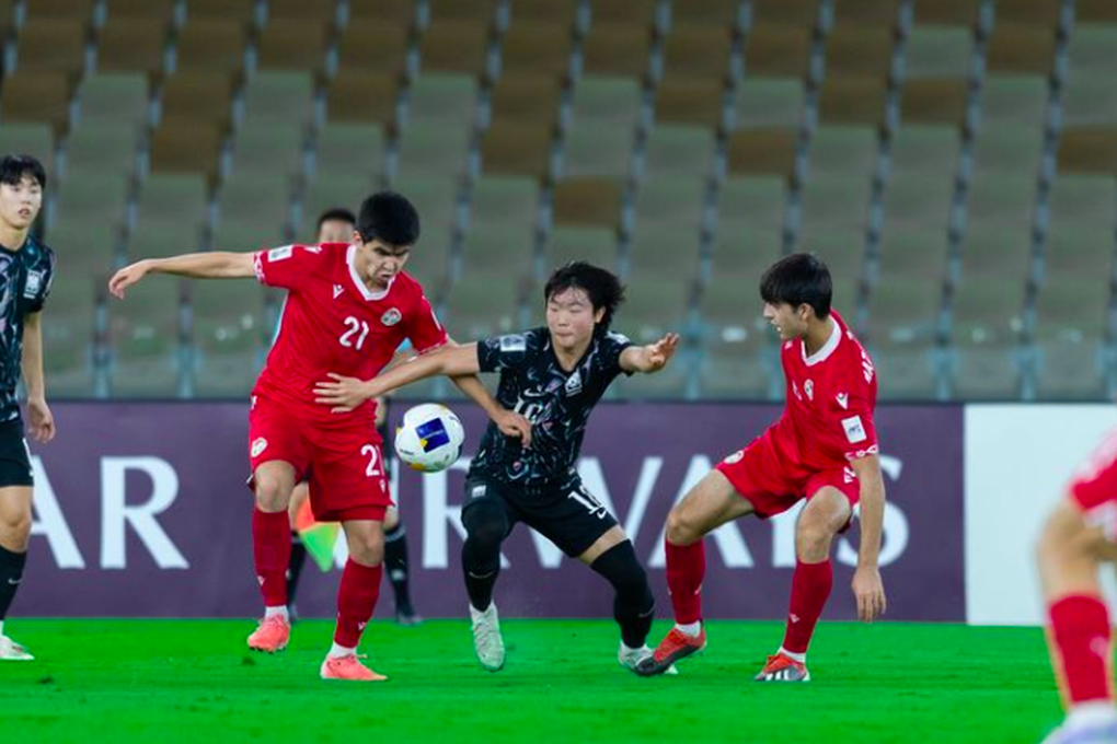 Xác định hai cặp đấu bán kết giải U17 châu Á 2025 - 1 Xác định hai cặp đấu bán kết giải U17 châu Á 2025 - 1