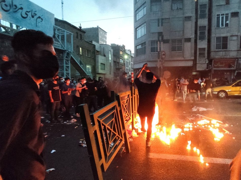 Biểu tình rung chuyển khắp Iran, 41 người thiệt mạng - 1 Biểu tình rung chuyển khắp Iran, 41 người thiệt mạng - 1