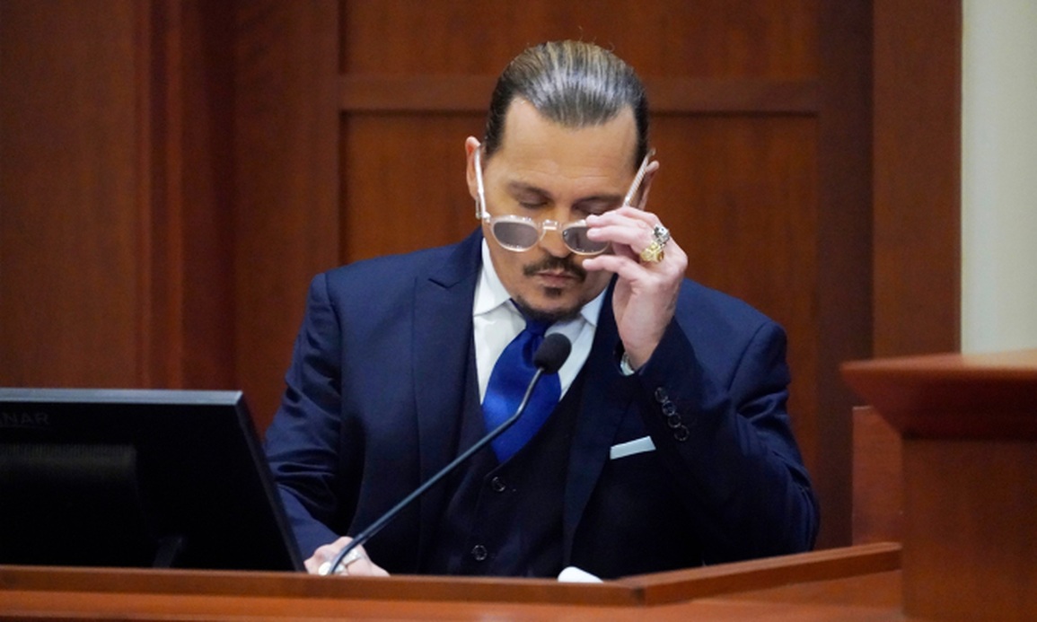 Thừa nhận là nạn nhân của bạo hành gia đình, Johnny Depp được ủng hộ - 1 Thừa nhận là nạn nhân của bạo hành gia đình, Johnny Depp được ủng hộ - 1