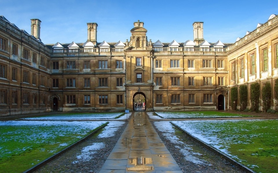 طالب دكتوراه يقاضي جامعة كامبريدج لفشله في اجتياز امتحان الدكتوراه - 2 Nghiên cứu sinh kiện Đại học Cambridge vì không đỗ tiến sĩ - 2