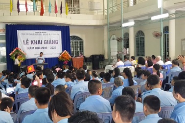 Lễ khai giảng ở ngôi trường “đặc biệt”