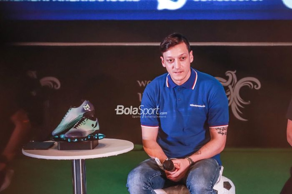 Mesut Ozil lý giải vì sao bóng đá Indonesia không thể phát triển - 2 Mesut Ozil lý giải vì sao bóng đá Indonesia không thể phát triển - 2