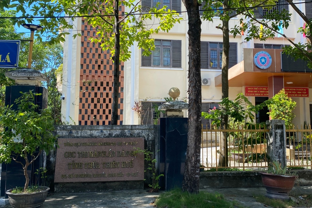 Cục trưởng Thi hành án dân sự tỉnh Thừa Thiên Huế bị kỷ luật - 1 Cục trưởng Thi hành án dân sự tỉnh Thừa Thiên Huế bị kỷ luật - 1