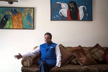 Người giàu nhất Nepal cứu trợ các nạn nhân của vụ động đất