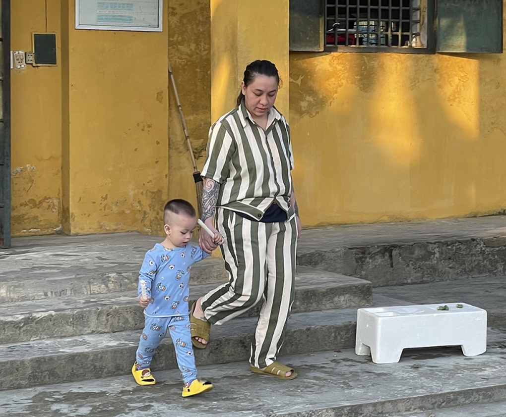Chuyện phạm nhân nước ngoài ăn Tết Việt - 3 Chuyện phạm nhân nước ngoài ăn Tết Việt - 3