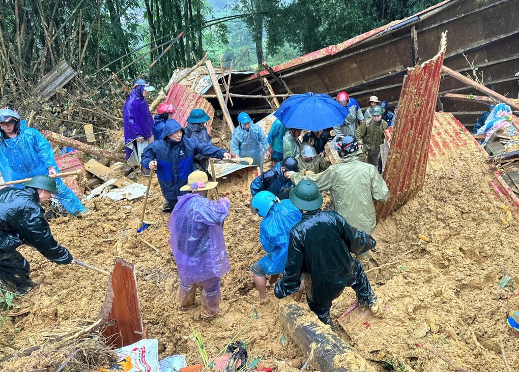 Sạt lở liên tiếp ở Lào Cai, thêm 4 người tử vong - 1 Sạt lở liên tiếp ở Lào Cai, thêm 4 người tử vong - 1