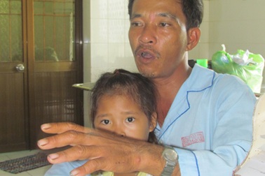 Bắt 2 vợ chồng đốt nhà lúc nửa đêm làm chết bé gái 10 tuổi 