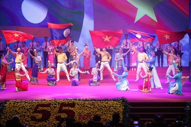 "Quan hệ Việt - Lào được xây dựng bằng máu và nước mắt!"