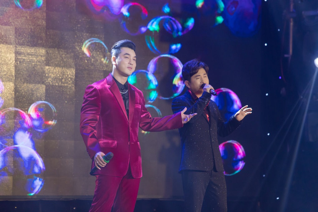 Bằng Cường đầu tư tiền tỷ làm liveshow, lỗ 200 triệu đồng - 2 Bằng Cường đầu tư tiền tỷ làm liveshow, lỗ 200 triệu đồng - 2