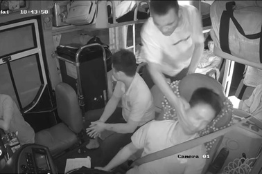 Vụ khách tát tài xế khi xe đang lưu thông: Rủi ro xảy ra sẽ rất khốc liệt