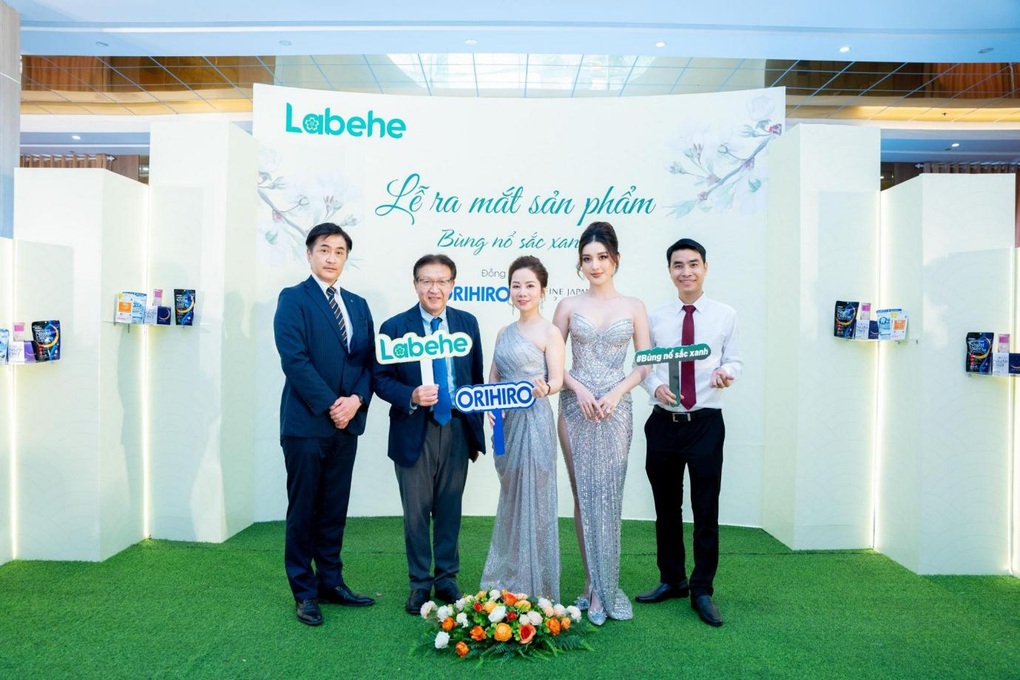 Labehe tổ chức lễ ra mắt sản phẩm với chủ đề Bùng nổ sắc xanh - 2 Labehe tổ chức lễ ra mắt sản phẩm với chủ đề Bùng nổ sắc xanh - 2