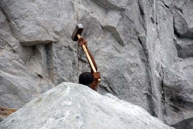 Phu đá liều mạng "giỡn mặt" tử thần