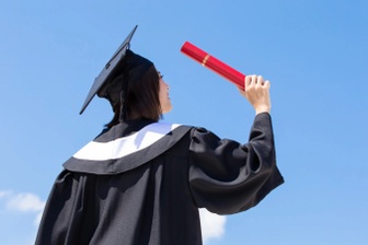 Ai trả tiền cho "chuẩn" tiến sĩ của chương trình đại học?