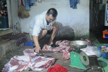 Kiểm tra 6 lò mổ lậu, phát hiện hàng tấn thịt heo không rõ nguồn gốc
