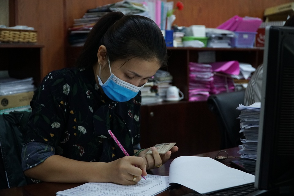 Tôi phải dùng tiền hỗ trợ tiết kiệm, không xài hoang phí - 1 Tôi phải dùng tiền hỗ trợ tiết kiệm, không xài hoang phí - 1