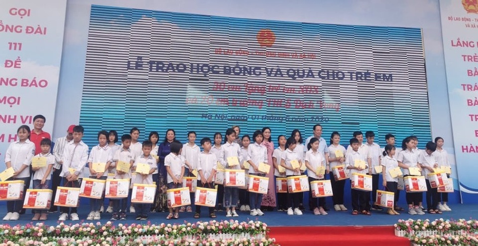 “Để xảy ra bạo hành trẻ em là trách nhiệm của người đứng đầu” - 6 “Để xảy ra bạo hành trẻ em là trách nhiệm của người đứng đầu” - 6