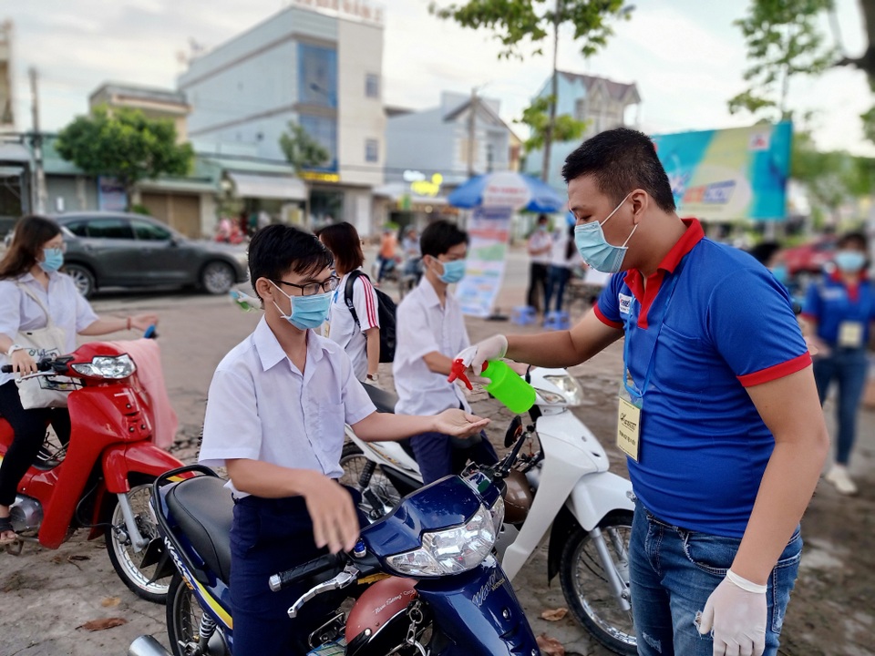 Tuổi trẻ xứ Công tử Bạc Liêu hết mình tiếp sức sĩ tử thi tốt nghiệp THPT - 1 Tuổi trẻ xứ Công tử Bạc Liêu hết mình tiếp sức sĩ tử thi tốt nghiệp THPT - 1