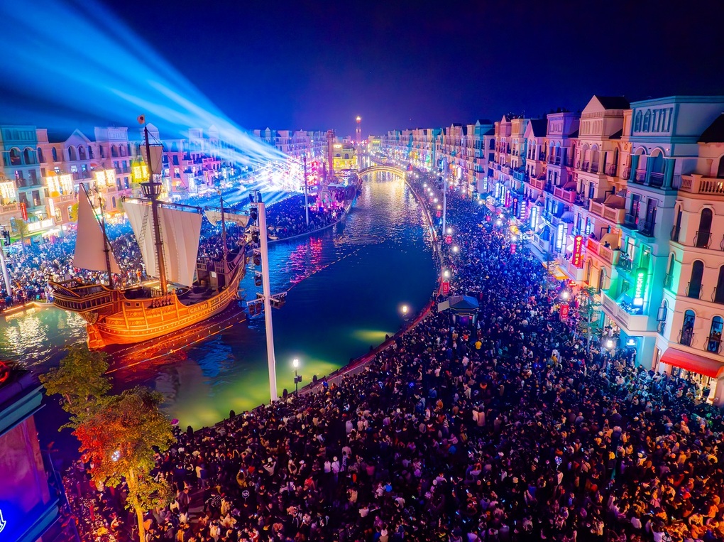 Chào đón khoảnh khắc giao thừa tại đại nhạc hội Chào Tết Grand World 2024 - 4