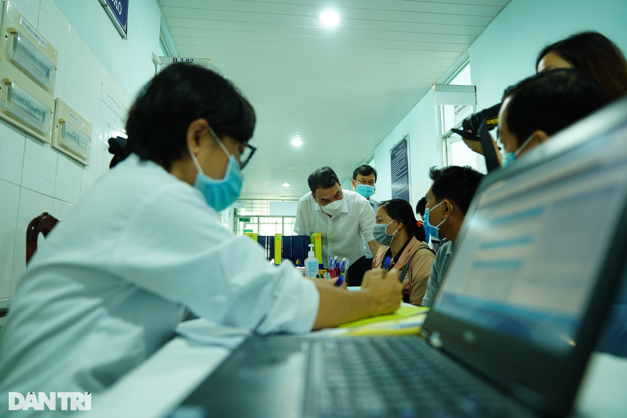 Tình nguyện viên: Không ra tuyến đầu thì góp công thử nghiệm vắc xin - 11 Tình nguyện viên: Không ra tuyến đầu thì góp công thử nghiệm vắc xin - 11
