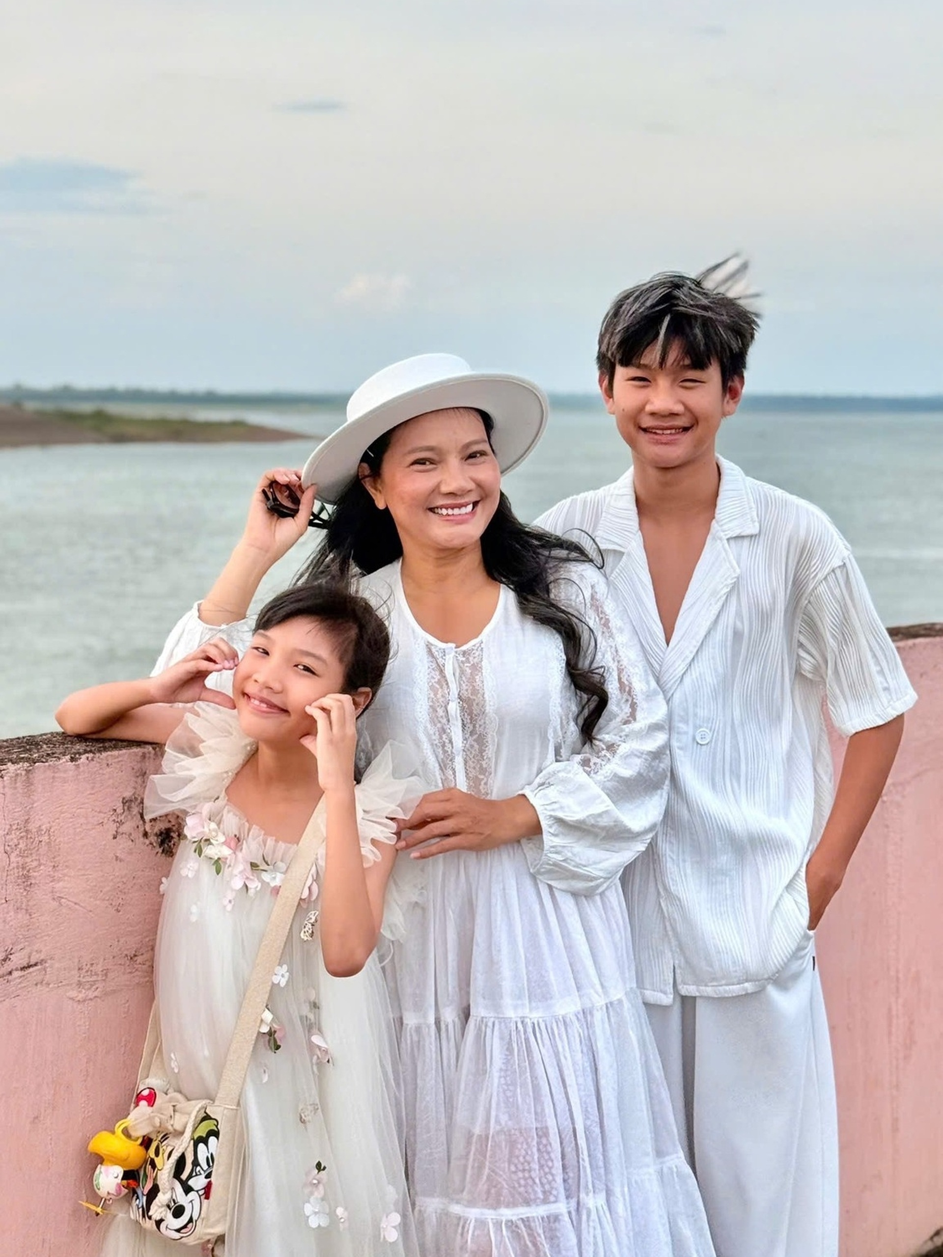 Kiều Trinh làm nông dân ở nhà vườn 5.000m2, công khai bạn trai tuổi 49 - 10