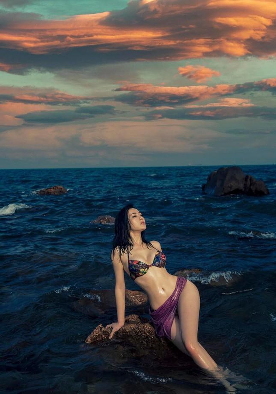 Phương Oanh Hương vị tình thân khoe body nóng bỏng - 7