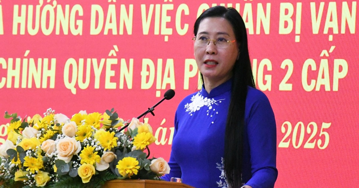 Cán bộ xã mới phải đoàn kết để xây dựng quê hương