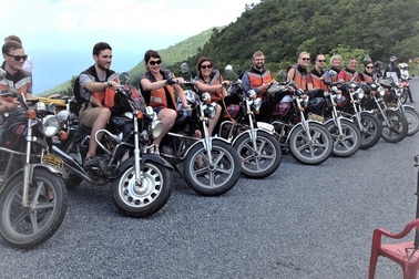 Những kinh nghiệm đi xe máy dành riêng cho các phượt thủ dịp Tết