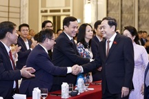 Chủ tịch Quốc hội Trần Thanh Mẫn gặp gỡ cộng đồng người Việt tại Singapore