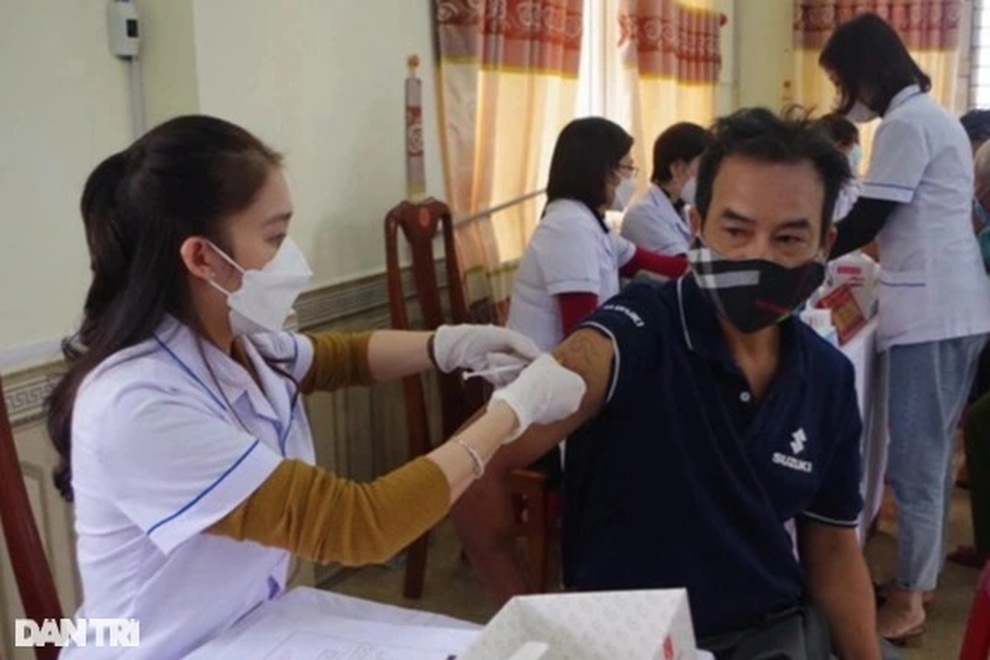 Hàng nghìn ca Covid-19 cộng đồng ở Hà Nội và nhiều tỉnh thành - 2 Hàng nghìn ca Covid-19 cộng đồng ở Hà Nội và nhiều tỉnh thành - 2