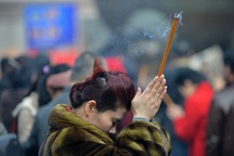 Đi viếng đám ma làm cho bệnh ung thư di căn nhanh, tái phát?