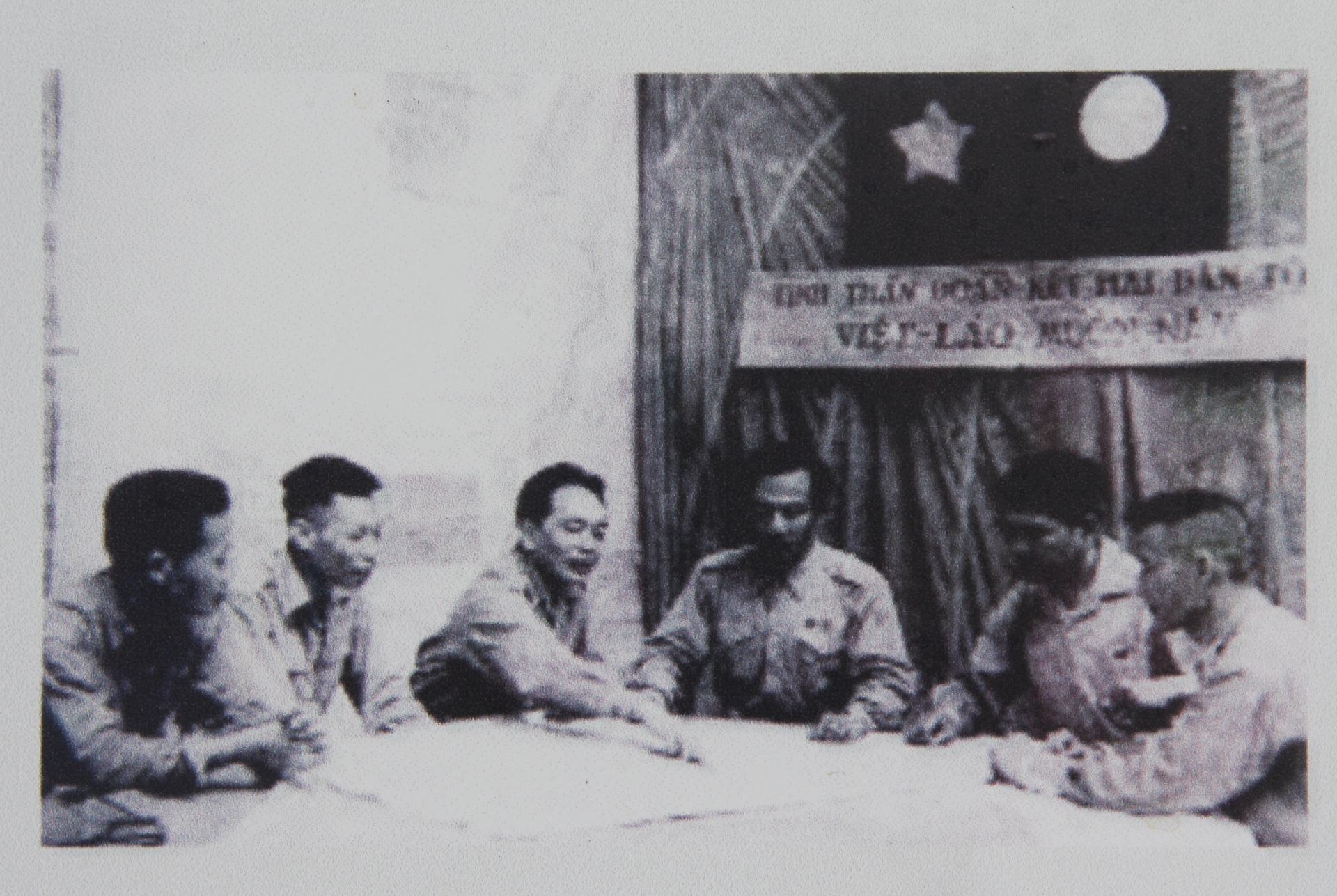 Tình đoàn kết Việt - Lào: Cao hơn núi, dài hơn sông, rộng hơn biển cả... - 10 Tình đoàn kết Việt - Lào: Cao hơn núi, dài hơn sông, rộng hơn biển cả... - 10