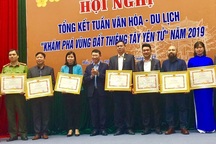 Chủ tịch UBND tỉnh Bắc Giang tặng bằng khen Trưởng ban Bạn đọc Báo Dân trí!