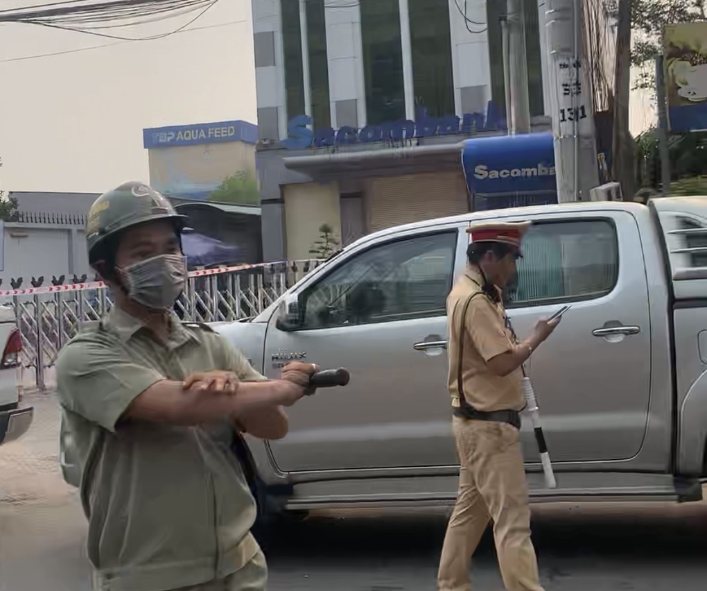 Lời khai của kẻ mang súng đi cướp ngân hàng ở Bình Dương - 1 Lời khai của kẻ mang súng đi cướp ngân hàng ở Bình Dương - 1
