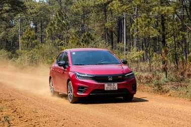 Honda City - xe nhỏ cho người thích lái