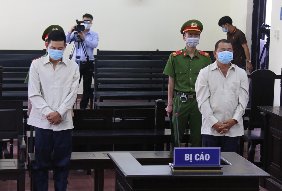 12 tháng tù cho đối tượng xé biên bản, đánh cán bộ phòng chống covid-19 - 1 12 tháng tù cho đối tượng xé biên bản, đánh cán bộ phòng chống covid-19 - 1