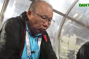 Bị trợ lý Thái Lan miệt thị, HLV Park Hang Seo phản ứng dữ dội