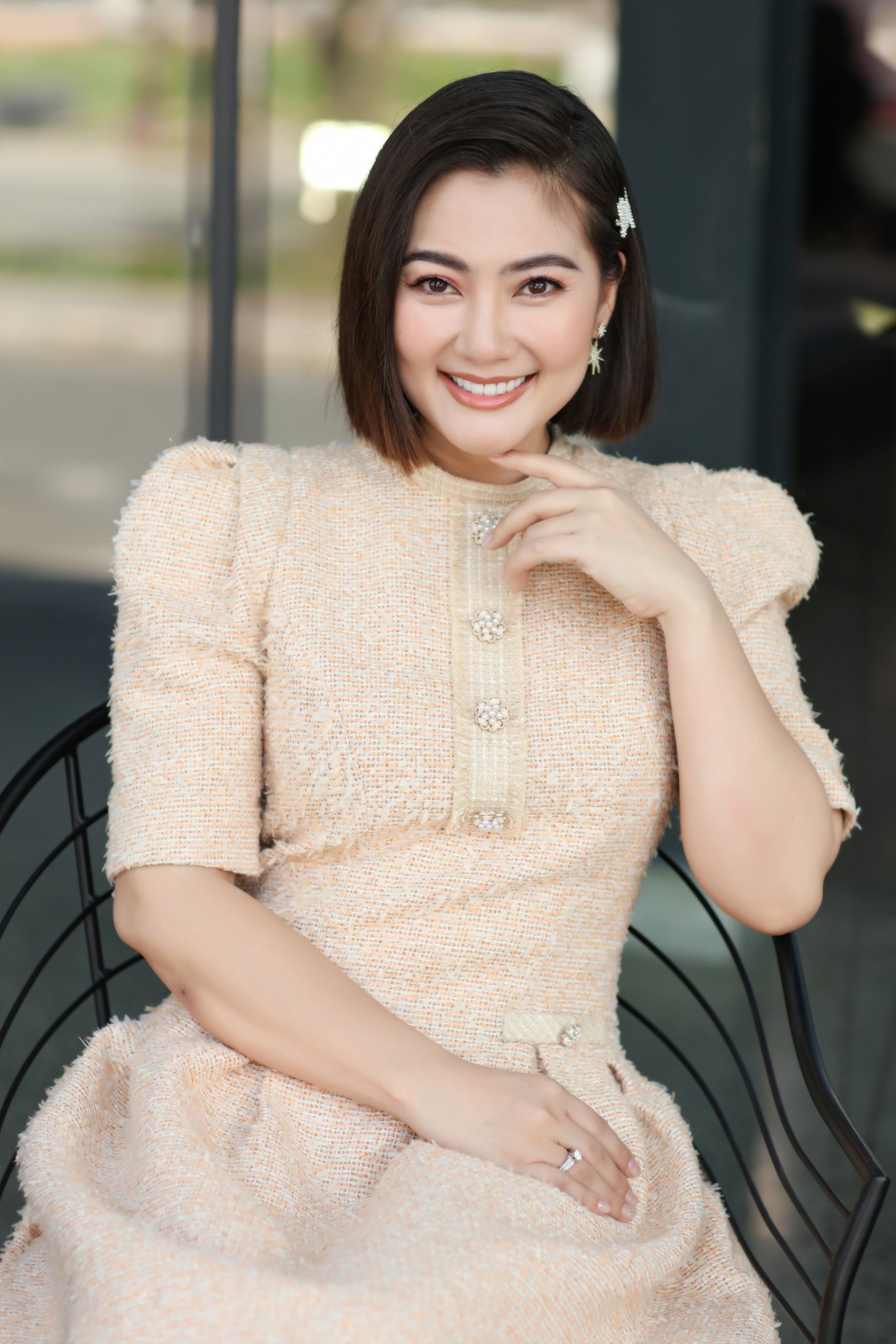Dàn nghệ sĩ Việt đình đám chúc mừng năm mới độc giả Dân trí - 6 Dàn nghệ sĩ Việt đình đám chúc mừng năm mới độc giả Dân trí - 6