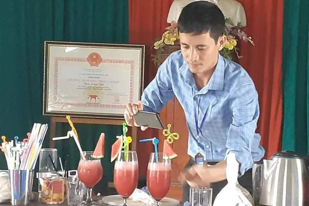 Bậc thầy pha chế trở thành giáo viên tâm huyết trường nghề - 3 Bậc thầy pha chế trở thành giáo viên tâm huyết trường nghề - 3