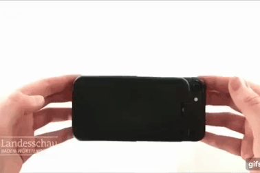 Sinh viên sáng chế ốp điện thoại chống rơi vỡ độc đáo​