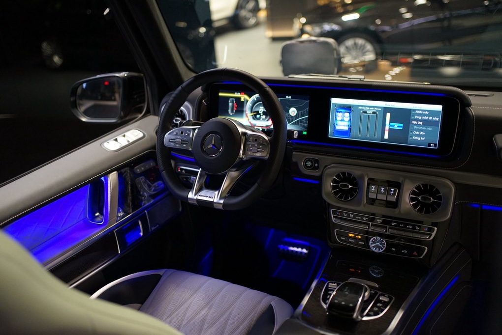 SUV hạng sang từng “cháy hàng” triền miên, nay giảm gần 2 tỷ đồng để xả kho - 2 SUV hạng sang từng “cháy hàng” triền miên, nay giảm gần 2 tỷ đồng để xả kho - 2