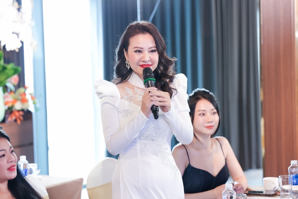 NSƯT Đăng Dương xúc động, tiết lộ lý do chưa hát song ca với vợ - 4 NSƯT Đăng Dương xúc động, tiết lộ lý do chưa hát song ca với vợ - 4
