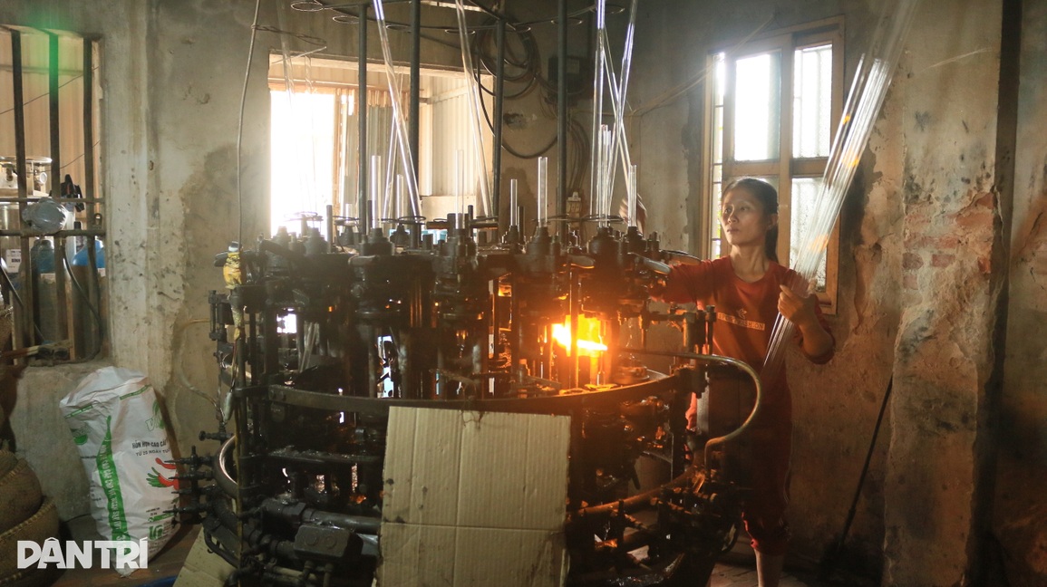 Những người cuối cùng làm nghề thổi ống tiêm philatop - 1 Những người cuối cùng làm nghề thổi ống tiêm philatop - 1