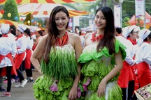 Đầu bếp tuổi teen với thời trang rau sạch chào xuân Đinh Dậu